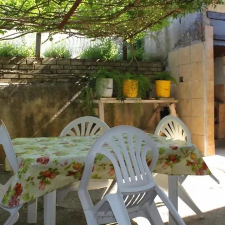 Apartment Fuer 4 Personen Ca 54 Qm In Pula, Istrien Istrische Riviera